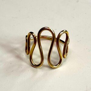 Elegant Gold Wave Form Ring